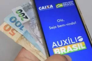 Leia mais sobre o artigo Caixa começa a pagar Auxílio Brasil com valor mínimo de R$ 400