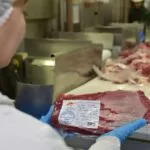 China levanta embargo e retoma importações de carne bovina do Brasil