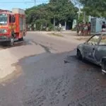 Incêndio provoca perda total em veículo na parte alta de Corumbá