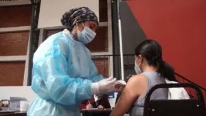 Leia mais sobre o artigo Equador é o primeiro país da América Latina a adotar vacinação obrigatória