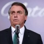 Bolsonaro é internado com obstrução intestinal, sem previsão de alta; Planalto diz que ele passa bem