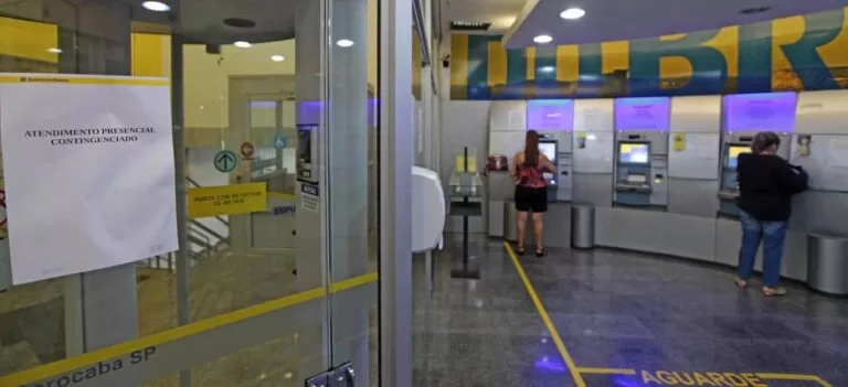 Sancionada lei que assegura ao consumidor informações sobre serviços bancários gratuitos