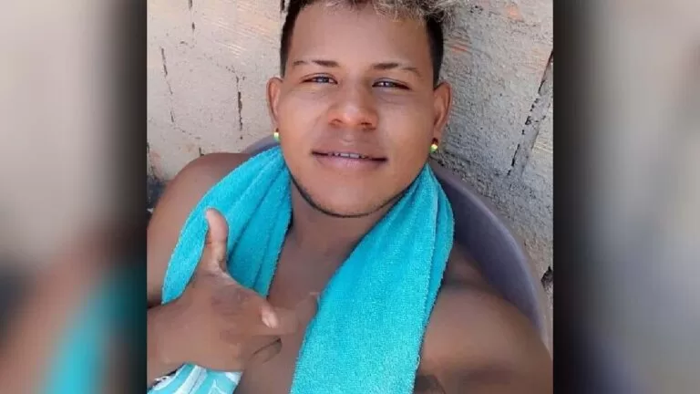 Jovem morre na Santa Casa após ser esfaqueado no Cravo vermelho