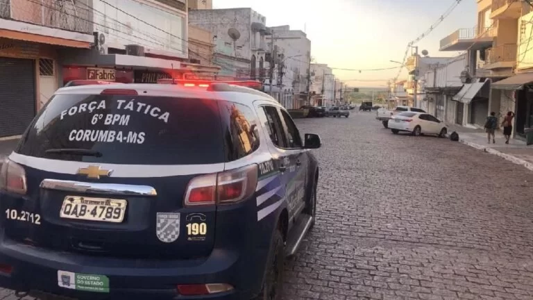 Embriagado e sem CNH condutor é detido após tentar fugir da PM a mais de 100 KM/h