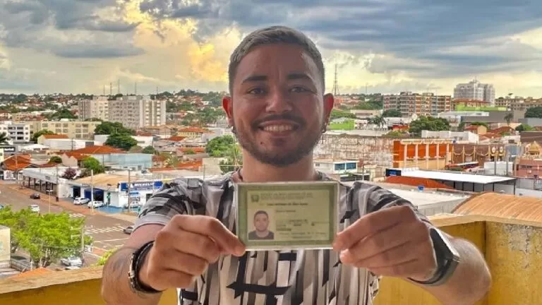 Governo realiza ação para orientar pessoas trans no processo de retificação de nome e gênero