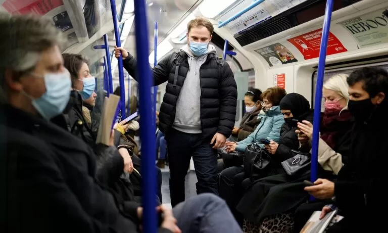 Ômicron: especialistas não recomendam máscaras de pano ou cirúrgicas; entenda