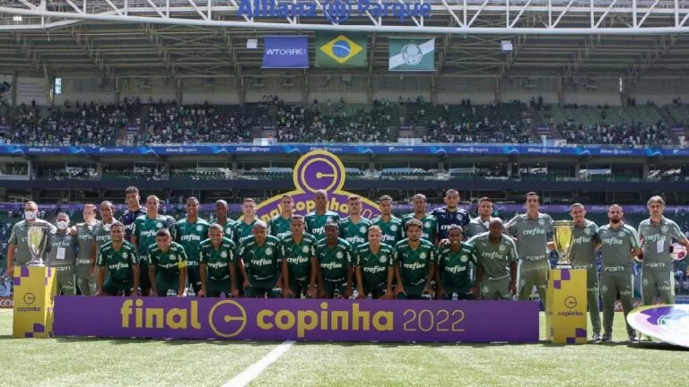 Palmeiras goleia o Santos e se torna campeão da Copinha pela 1ª vez