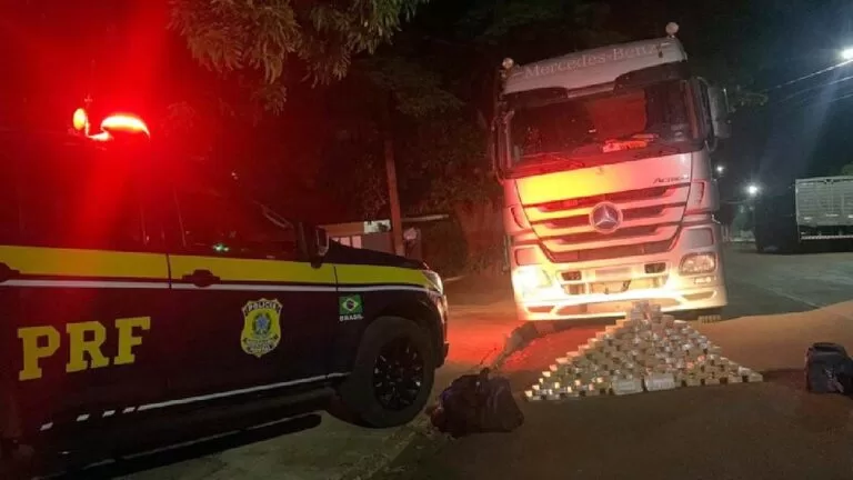 PRF apreende mais de 100 quilos de entorpecentes na BR-262