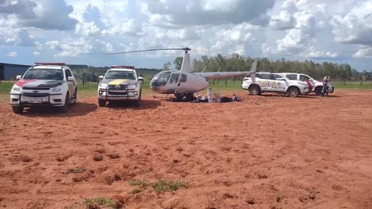 Operação policial apreende helicóptero com quase 250kg de cocaína