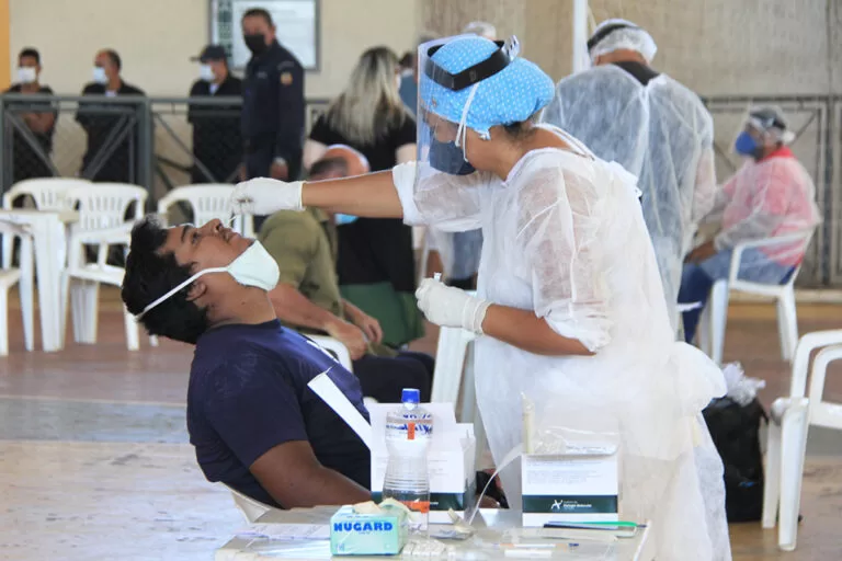 Mortes por covid seguem em queda nas últimas dez semanas em MS