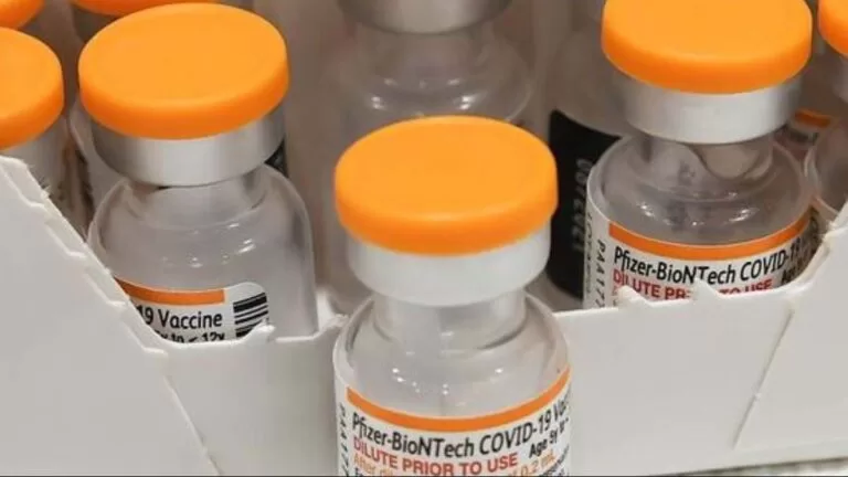 1º Lote de vacinas contra covid-19 para crianças chega ao Brasil