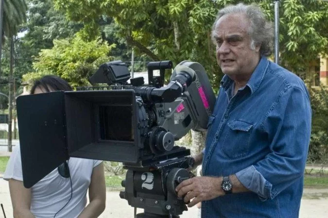 Você está visualizando atualmente Morre o jornalista e cineasta Arnaldo Jabor aos 81 anos