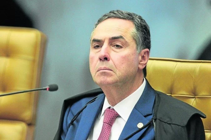 Você está visualizando atualmente Barroso diz que presidente da República vazou dados sigilosos