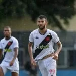 Com dois de Getúlio, Vasco vence o Madureira e assume liderança do Carioca