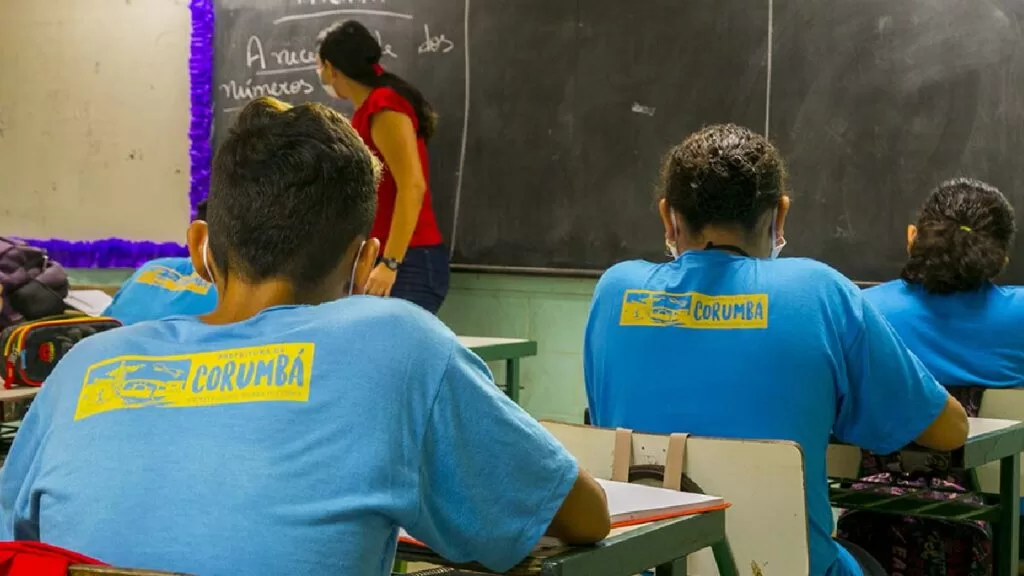 Folha MS - Notícias de Corumbá, Ladário e todo Estado de Mato Grosso do Sul 15 SEMED mantém aulas no dia 23