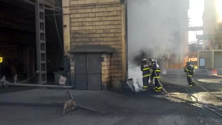 Princípio de incêndio em fábrica de cimento mobiliza equipes do Corpo de Bombeiros