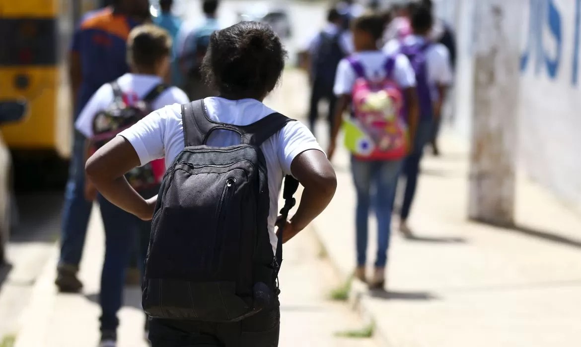 No momento, você está visualizando Censo Escolar: mais de 650 mil crianças saíram da escola em três anos