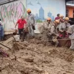 Número de mortos em Petrópolis já passa de 100; buscas continuam