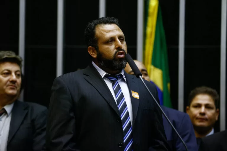 Foi um erro apoiar Bolsonaro, diz líder caminhoneiro Chorão