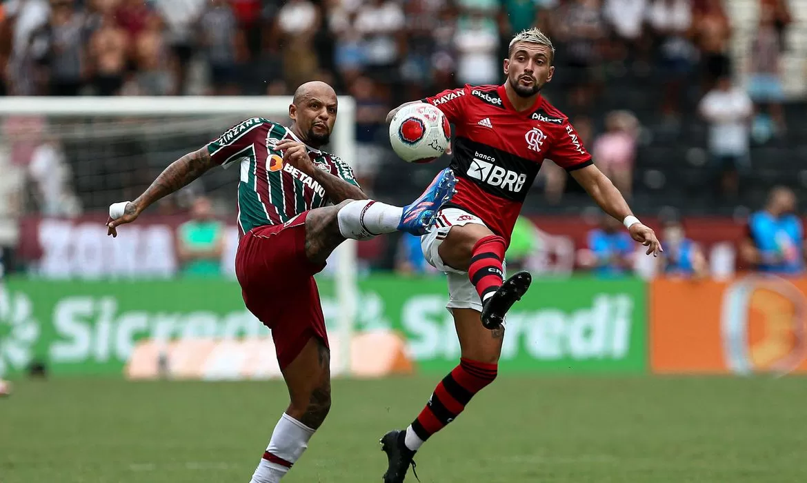 Leia mais sobre o artigo Flamengo e Fluminense começam a decidir título do Campeonato Carioca