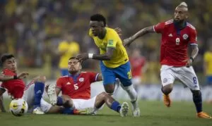 Leia mais sobre o artigo Seleção goleia Chile por 4 a 0 no último jogo no Brasil antes da Copa