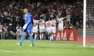 Leia mais sobre o artigo São Paulo abre boa vantagem sobre o Palmeiras na final do Paulista