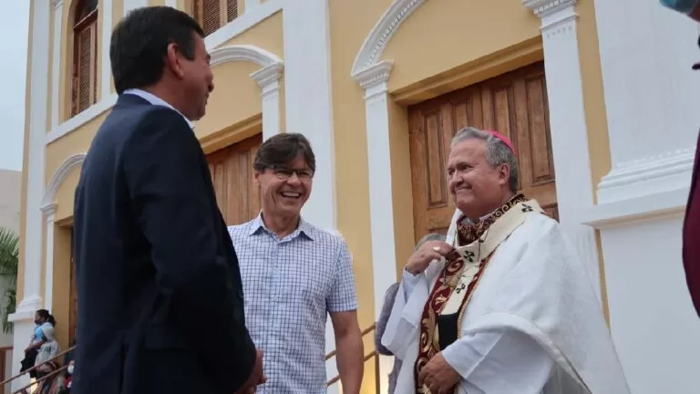 Duarte representa Assembleia Legislativa na inauguração da Paróquia NSª da Candelária