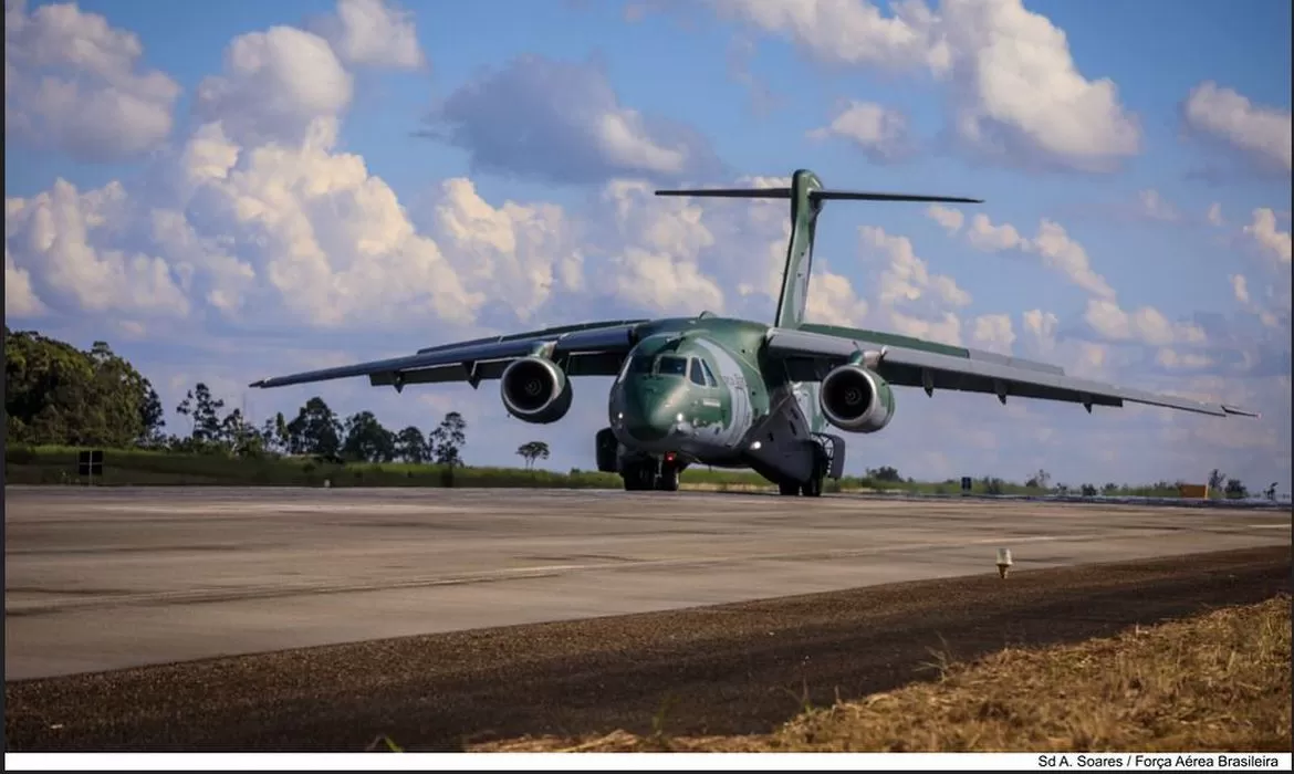 Você está visualizando atualmente Avião da FAB que fará resgate de brasileiros decola hoje para a Polônia