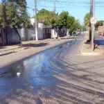 Óleo derramado na pista causa transtornos na região central de Corumbá