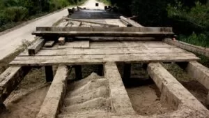 Leia mais sobre o artigo Agesul reconstrói pontes de madeira destruídas pelo fogo no Pantanal