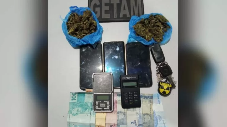 Dupla é presa com maconha, balança de precisão e até maquininha de cartão em Corumbá