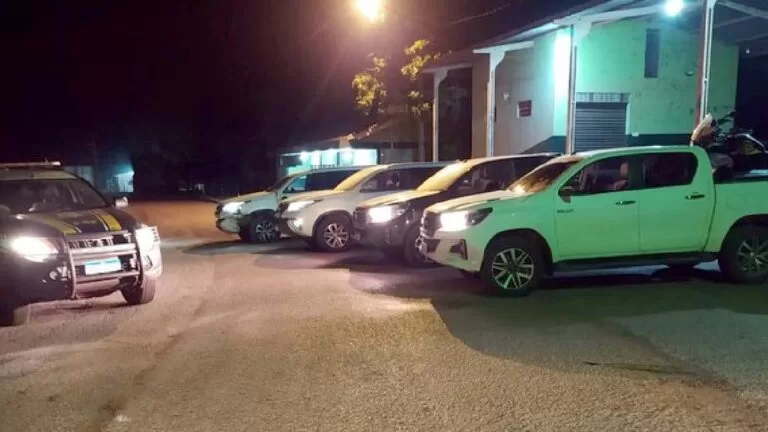 Cinco veículos de luxo são recuperados pela PRF em Corumbá