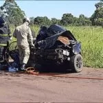 Colisão entre carro e caminhonete deixa dois mortos e um gravemente ferido na MS-040