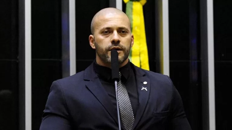 Em resposta a ataques contra democracia, Daniel Silveira é condenado pelo STF