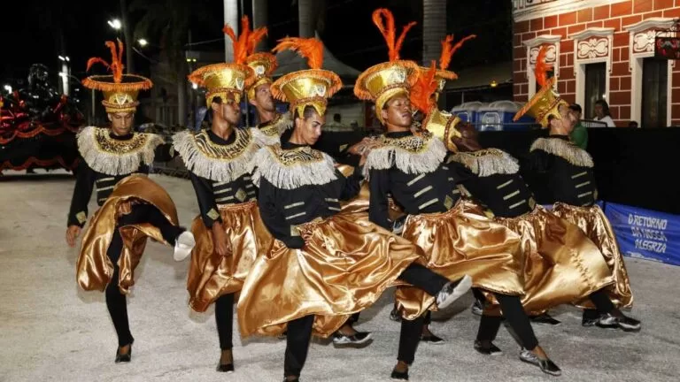 Marquês de Sapucaí entoa canto contra intolerância e preconceito na Avenida