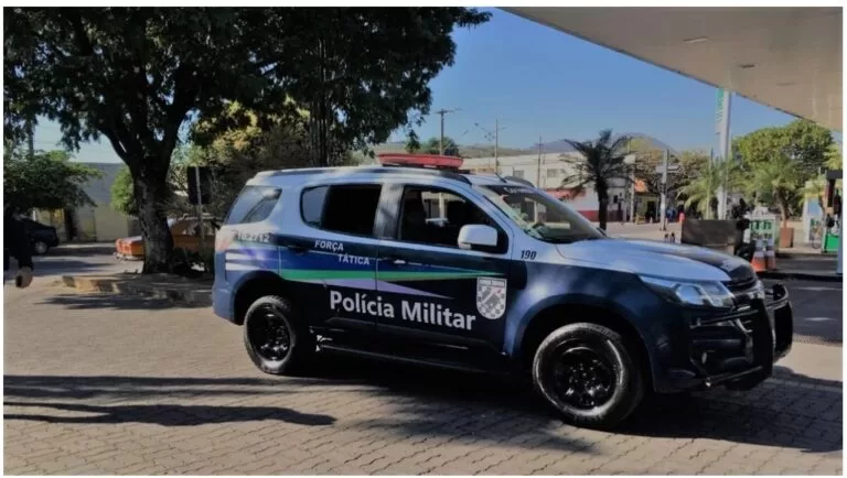 Homem armado diz a policial que ‘não sabe’ porque usava revólver na cintura