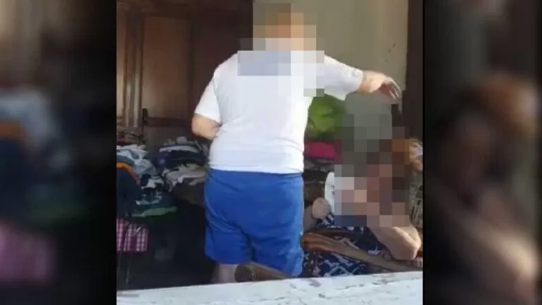 Mulher é encaminhada para delegacia após ser flagrada agredindo a própria mãe em Corumbá