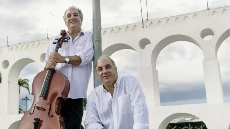 Duo Santoro se apresenta nesta quarta (25) pela primeira vez em Corumbá