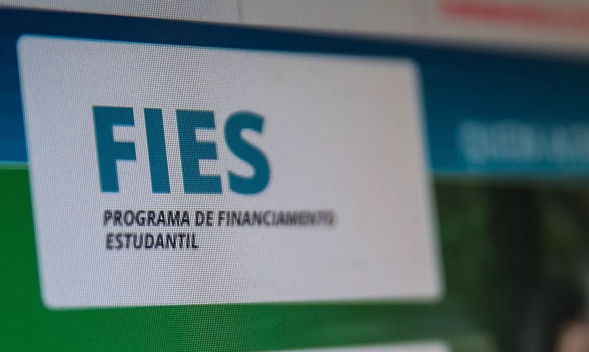 No momento, você está visualizando FNDE prorroga prazo para renovar contratos de financiamento do Fies