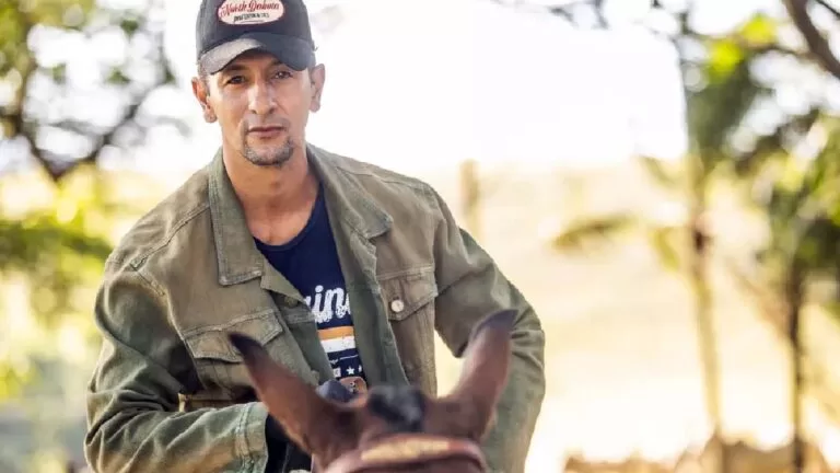 Filho “perdido” de José Leôncio, José Lucas de Nada aparece e surpreende fazendeiro em “Pantanal”