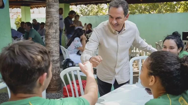 Marquinhos defende igualdade salarial para professores efetivos e contratados