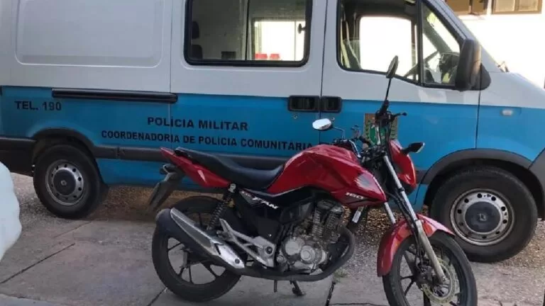 PM recupera motocicleta roubada na parte alta de Corumbá