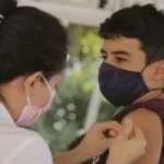 Governo lança campanha com foco na vacinação pré-carnaval contra covid-19 em MS