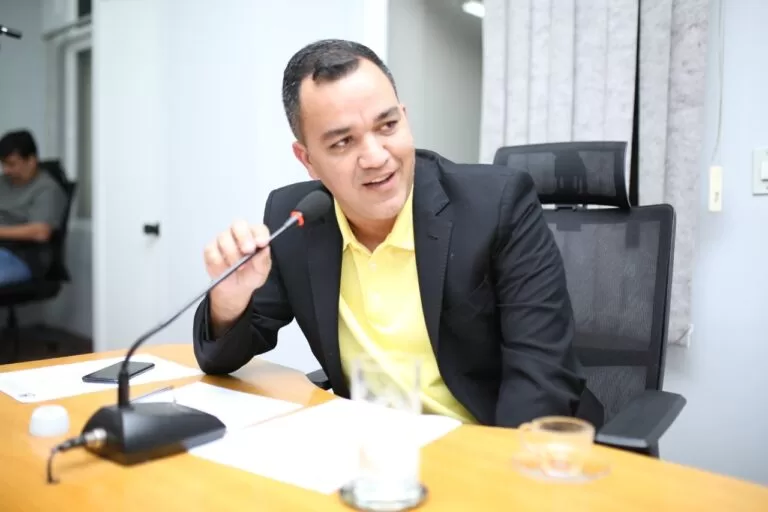 Vereador pede implantação de Unidade de Referência para atender ribeirinhos