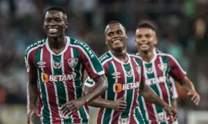 Leia mais sobre o artigo Em partida com oito gols, Fluminense supera o Atlético-MG no Maracanã