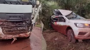 Leia mais sobre o artigo Pai e filha morreram em acidente entre carro e caminhão na BR-262 em Corumbá