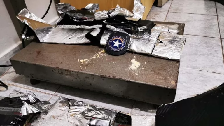 Receita Federal apreende boliviana com 6 quilos de cocaína na fronteira de Corumbá