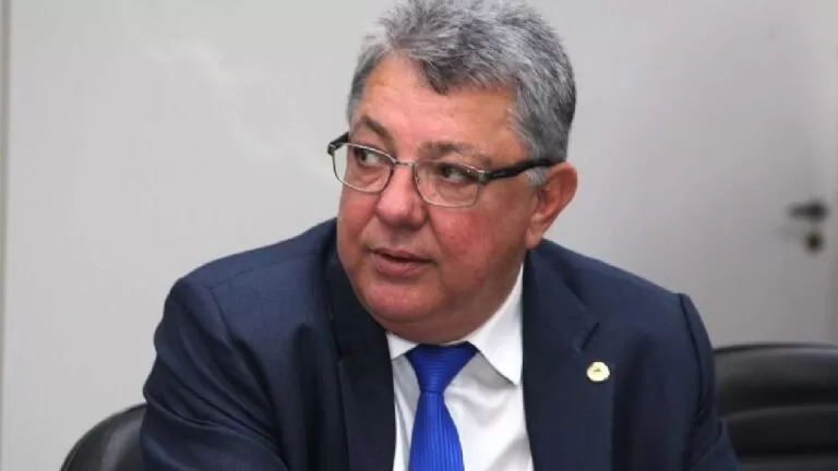 Projeto de lei homenageia empresas que incluem pessoas autistas e com TDAH