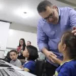 Prefeitura de Dourados completa entrega de novos computadores em 11 escolas municipais