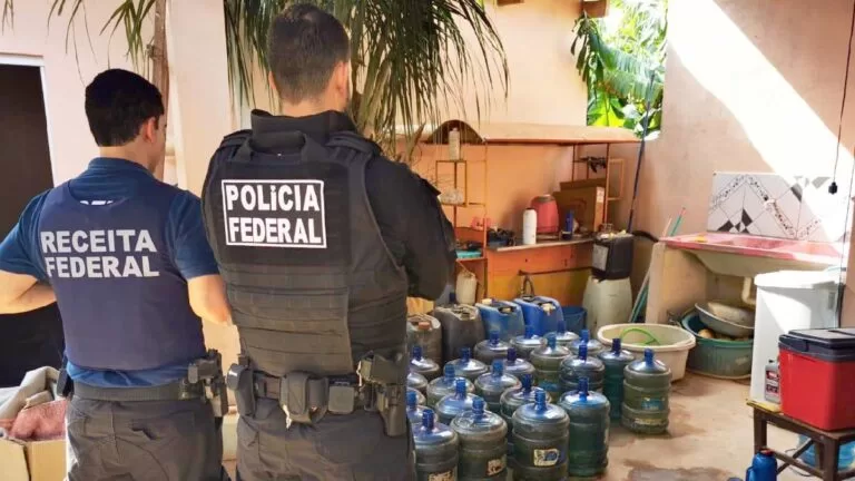 Operação da PF combate esquema clandestino de venda de combustíveis em Corumbá